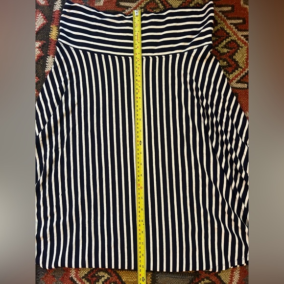 blue and white vertical stripe knee length skirt - Max Studio - Medium - Picture 4 of 6